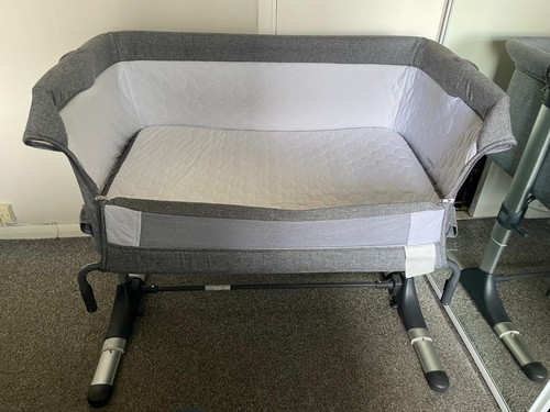 Babylo next crib - me,
